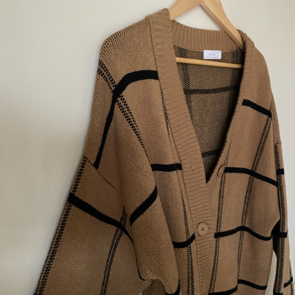 Oak + Fort Oversized Plaid Cardigan - Picture 6 of 11